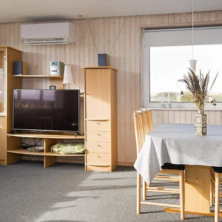 Three-bedroom Holiday In Harboøre 3