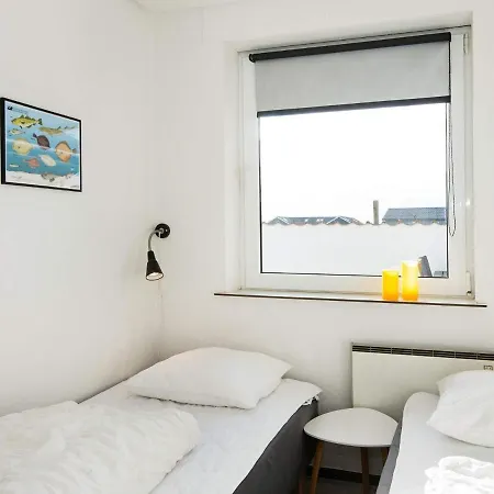 Three-bedroom Holiday In Harboøre 3 *